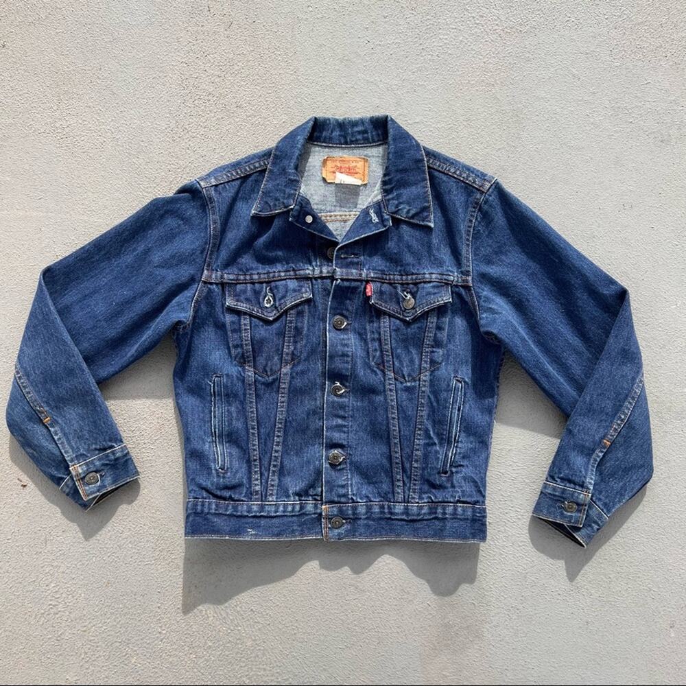Vintage 80s Levis made in Canada red tab denim jean trucker jacket